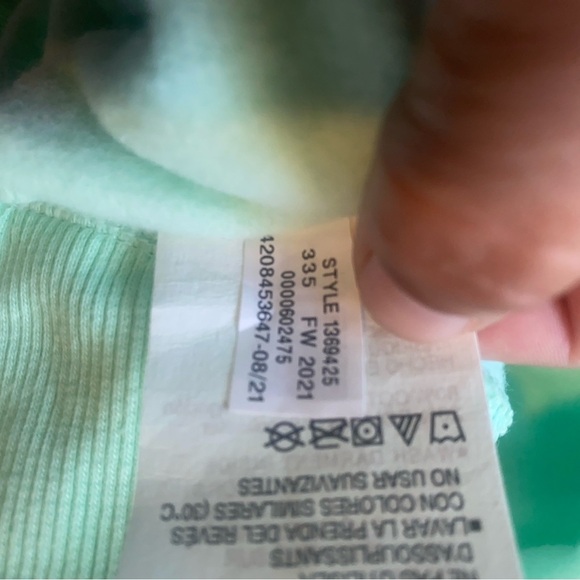 NWOT Under Armour Green Lightweight Pullover Sweater - Picture 7 of 10